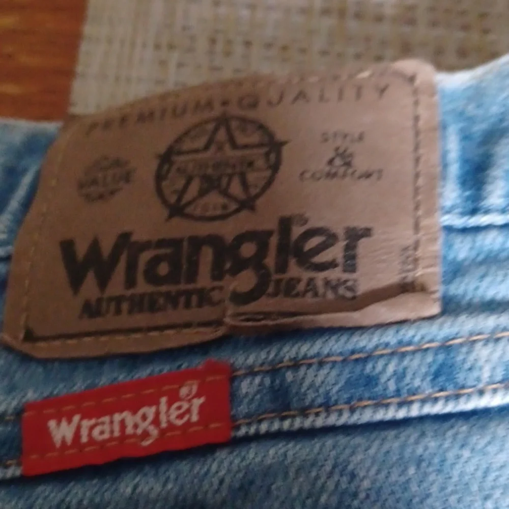 Wrangler Men's Jeans - Picture 2 of 5